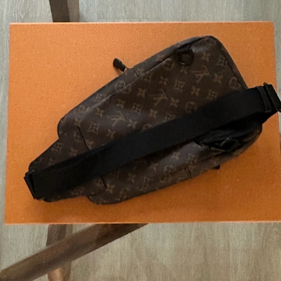 Louis Vuitton Black and Brown Monogram Belt Bag - Picture 2 of 5
